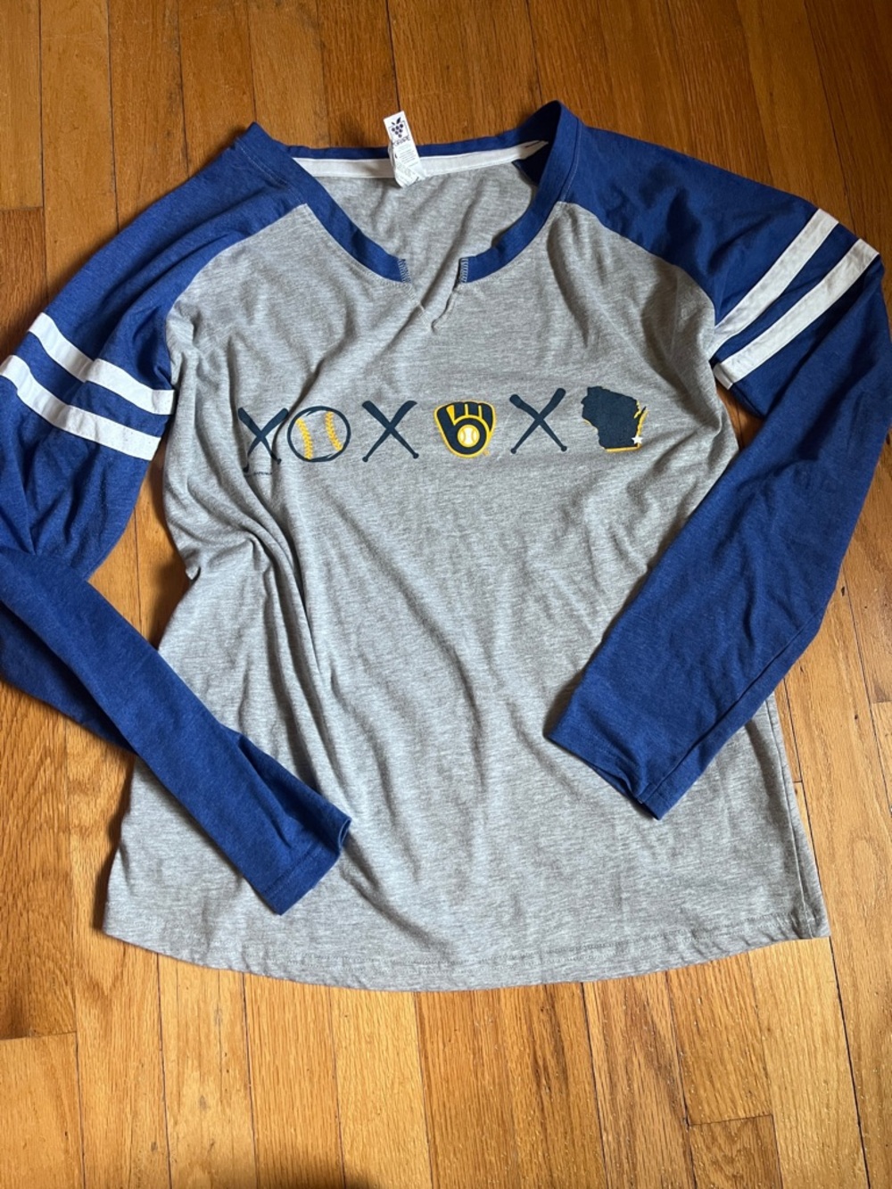 Milwaukee Brewers Gray & Blue Raglan Baseball Tee Women’s L